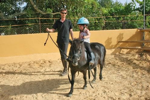 Passeio a pónei no Centro Hípico Santa Maria, Algarve